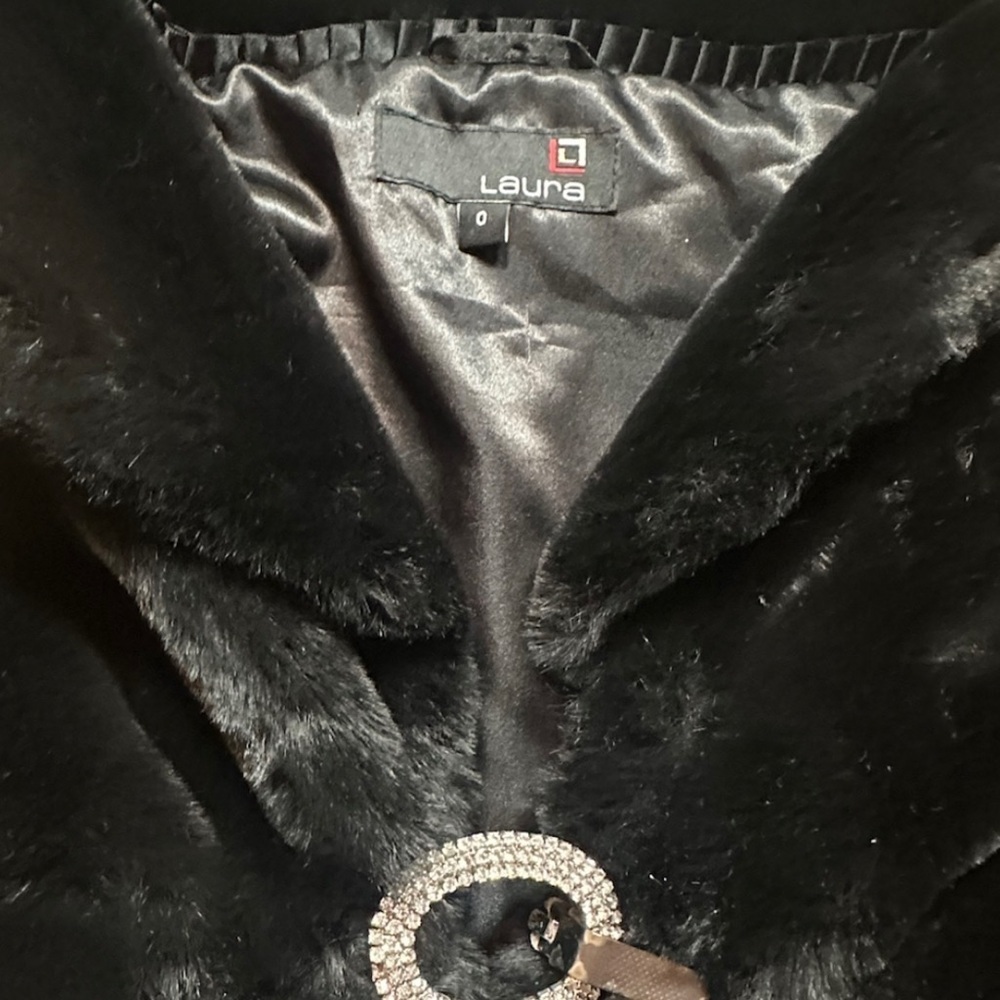 Luxury Laura Size 0 Shawl Fur satin lined black with rhinestone buckle sissy cd - Picture 3 of 4